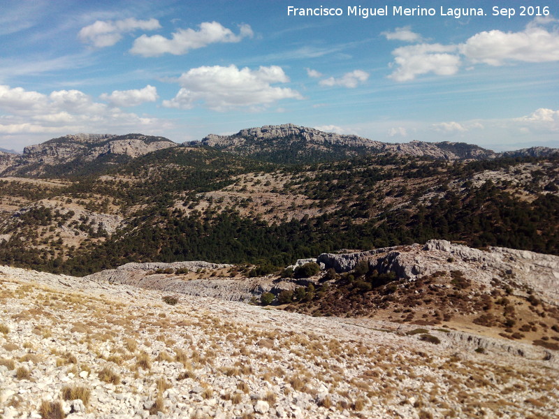 Aguilón del Loco - Aguilón del Loco. Vistas hacia el Cabañas