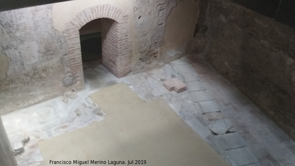 Baños árabes de la Marzuela - Baños árabes de la Marzuela. Patio de entrada