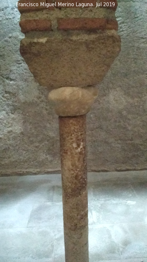 Baños árabes de la Marzuela - Baños árabes de la Marzuela. Columna de la sala templada