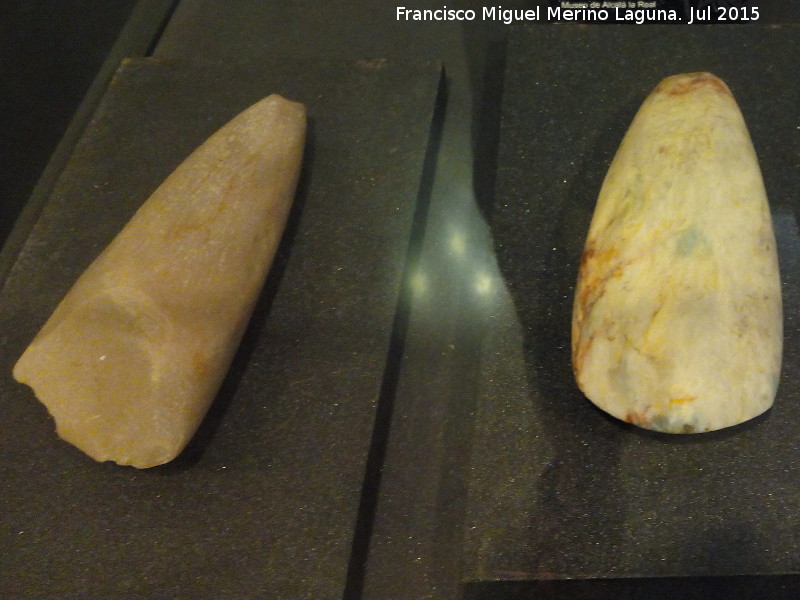 Hachas de Cuarcita - Hachas de Cuarcita. Museo de la Ciudad - Alcalá la Real