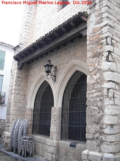 Basílica de San Ildefonso. Vidrieras - Basílica de San Ildefonso. Vidrieras. Desde el exterior