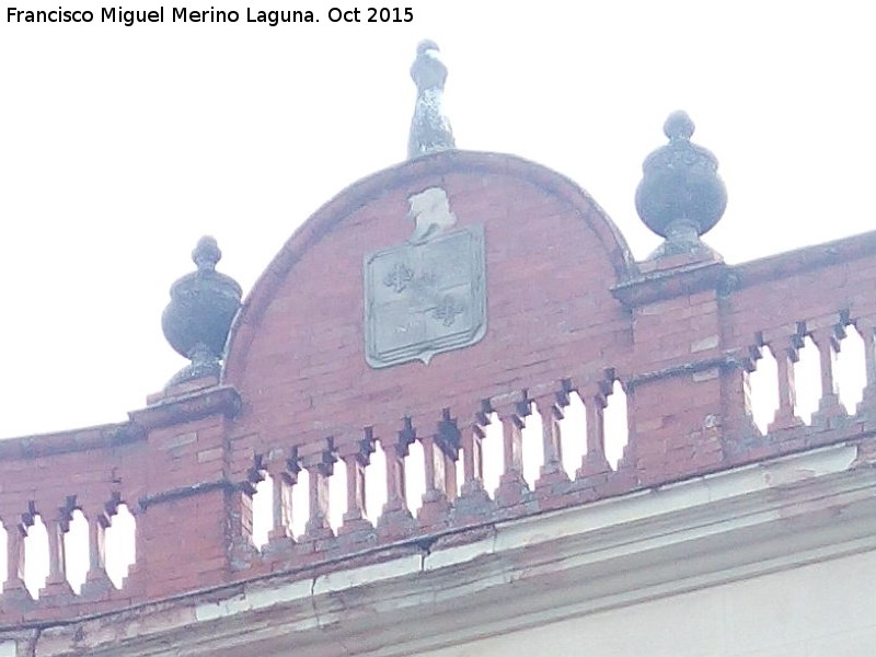 Casa de la Calle Fugitivos nº 2 - Casa de la Calle Fugitivos nº 2. Escudo