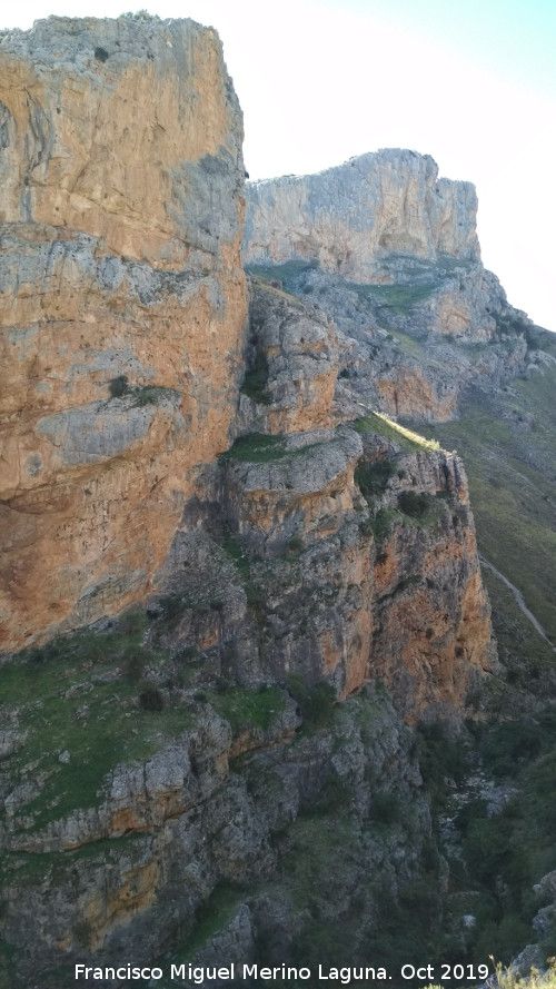 Pinturas rupestres del Abrigo de los Cañones III - Pinturas rupestres del Abrigo de los Cañones III. Vistas desde el abrigo