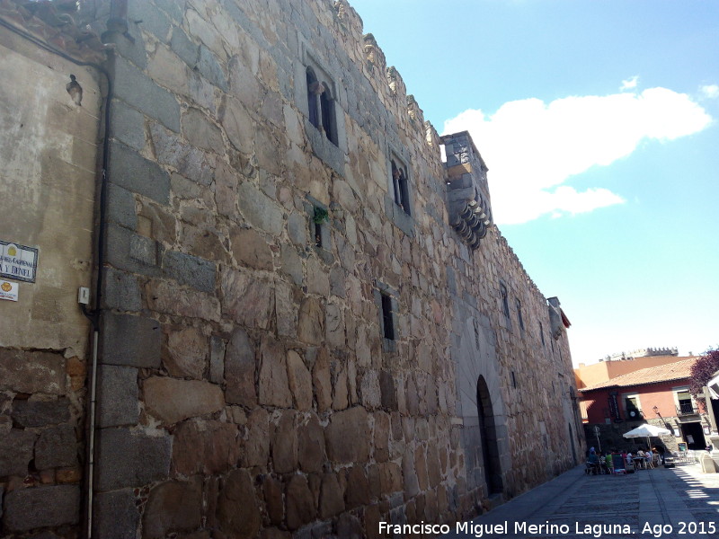Palacio de los Dávila - Palacio de los Dávila. Fachada