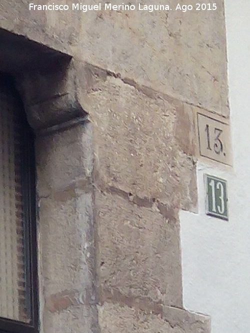 Casa de la Calle Francisco Coello nº 13 - Casa de la Calle Francisco Coello nº 13. Ménsula y números