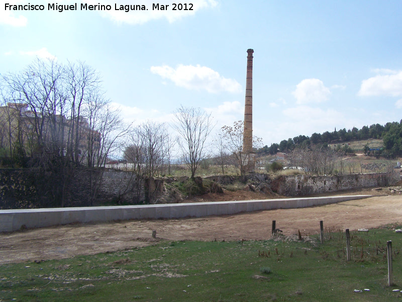Chimenea de la Fábrica de Aceite de los Funes - Chimenea de la Fábrica de Aceite de los Funes. Restos de la antigua fábrica