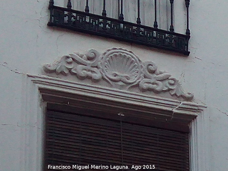 Casa de la Calle Juan Martín nº 8 - Casa de la Calle Juan Martín nº 8. Relieve decorativo