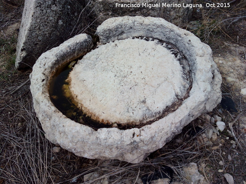 Piedras de molino de las Cuevas de los Majuelos y Aro - Piedras de molino de las Cuevas de los Majuelos y Aro. En las cercanías de la Cueva de Aro