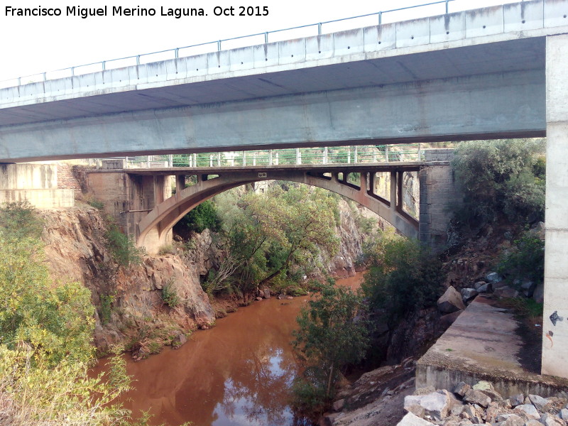 Puente Mocho - Puente Mocho. En primer término el nuevo puente y al fondo el Puente Mocho
