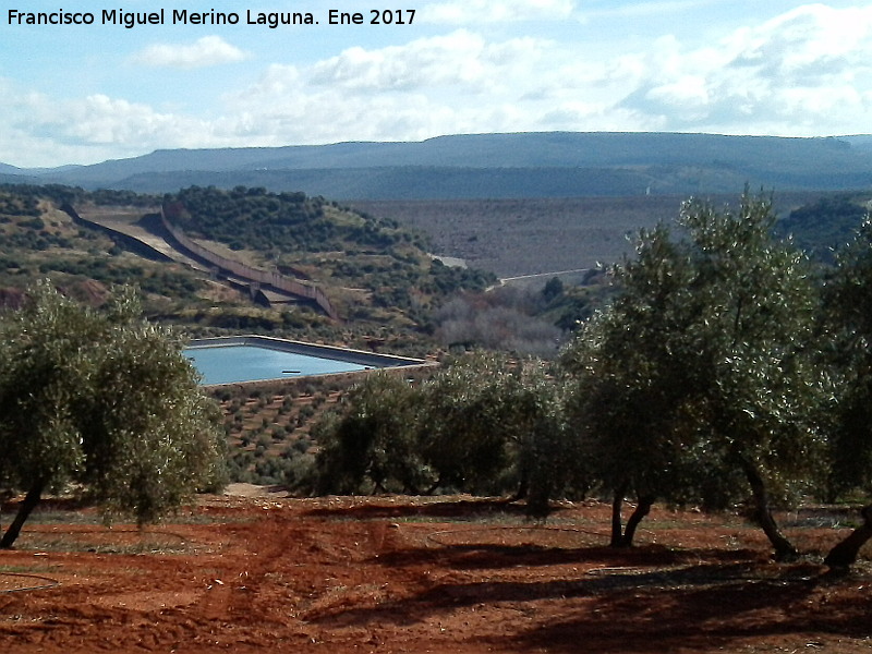 Pantano de Giribaile - Pantano de Giribaile. Desagüe y presa