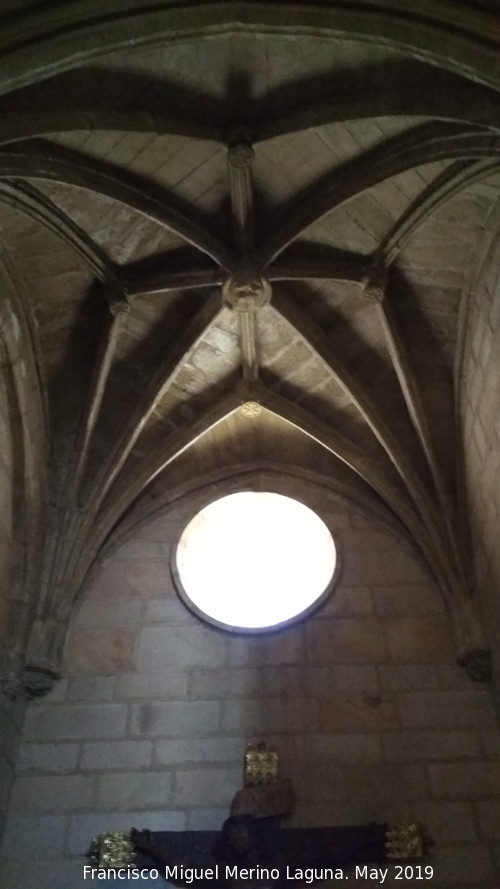 Bóveda de crucería - Bóveda de crucería. Basílica de Santa María la Mayor - Linares