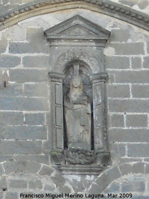 Catedral de Baeza. Puerta Gótica cegada - Catedral de Baeza. Puerta Gótica cegada. Hornacina de la Virgen