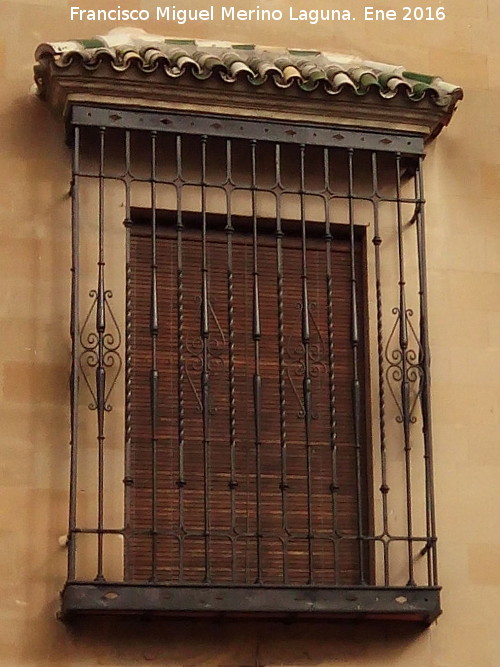 Palacete de la Calle Obispo Narváez nº 15 - Palacete de la Calle Obispo Narváez nº 15. Ventana del primer piso