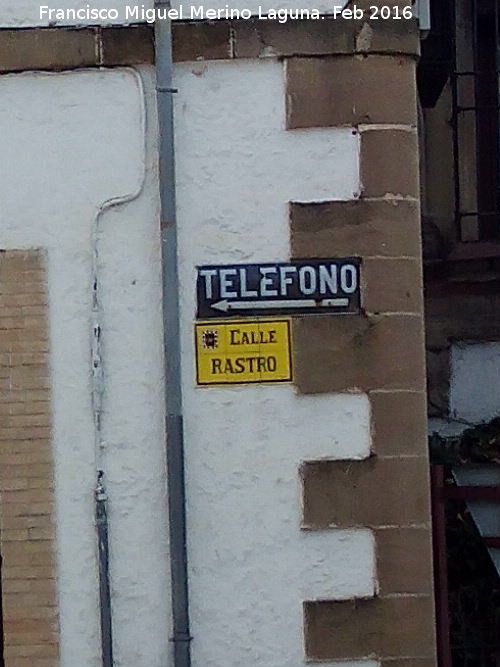 Calle Rastro - Calle Rastro. Placa antigua de Teléfono