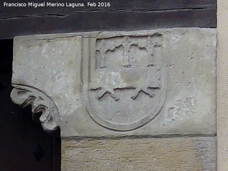 Casa de la Calle del Moral nº 9 - Casa de la Calle del Moral nº 9. Ménsula lobulada con escudo
