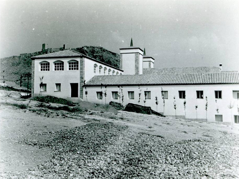 Centro Educativo Santa María de los Apóstoles - Centro Educativo Santa María de los Apóstoles. Foto antigua. Fotografía de Jaime Roselló