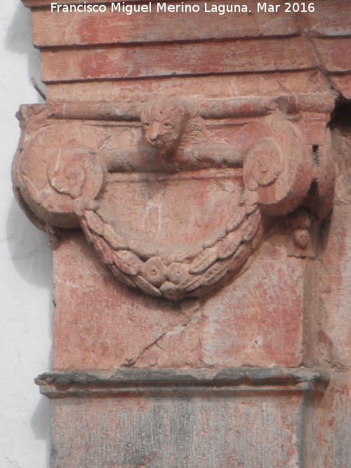 Casa de la Calle Ánimas nº 19 - Casa de la Calle Ánimas nº 19. Capitel izquierdo
