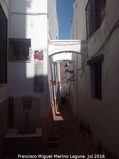 Fuente de la Calle Santa Teresa - Fuente de la Calle Santa Teresa. Situación