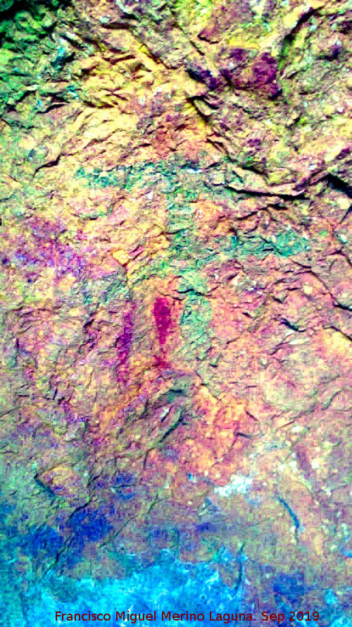 Pinturas rupestres del Abrigo de los Cañones II - Pinturas rupestres del Abrigo de los Cañones II. Tratada con Dstretch