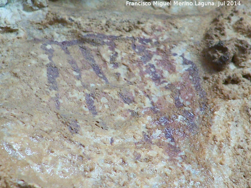 Pinturas rupestres del Abrigo de Vítor I - Pinturas rupestres del Abrigo de Vítor I. Pectiniforme de la izquerda