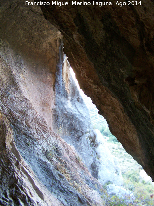 Pinturas rupestres del Abrigo I del Tío Serafín - Pinturas rupestres del Abrigo I del Tío Serafín. Altura del abrigo