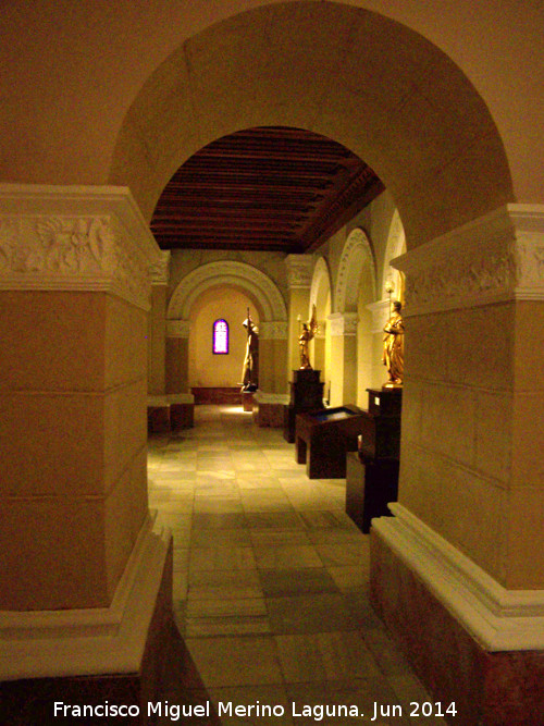 Cripta de los Marqueses de Linares - Cripta de los Marqueses de Linares. 