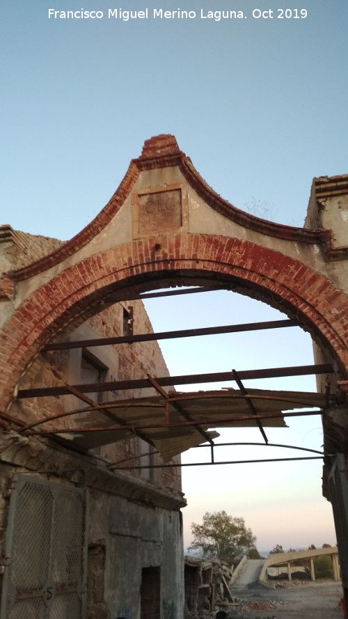 Fundición de la Cruz - Fundición de la Cruz. Arco de la puerta