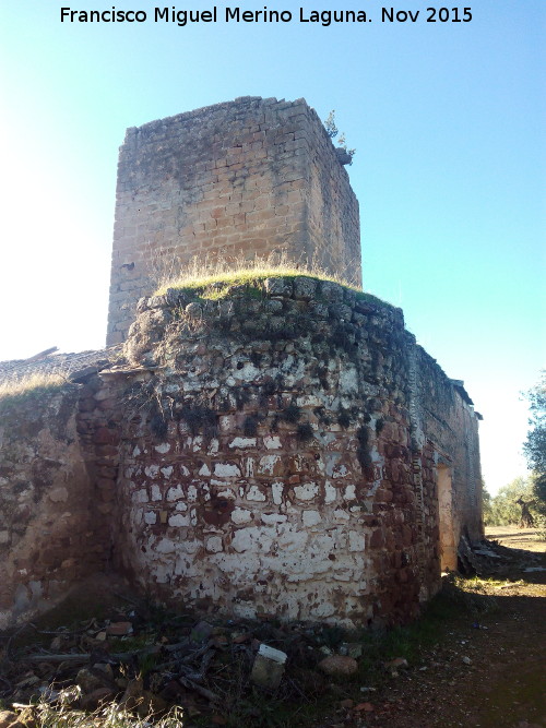 Castillo de la Aragonesa - Castillo de la Aragonesa. Torreón circular pequeño