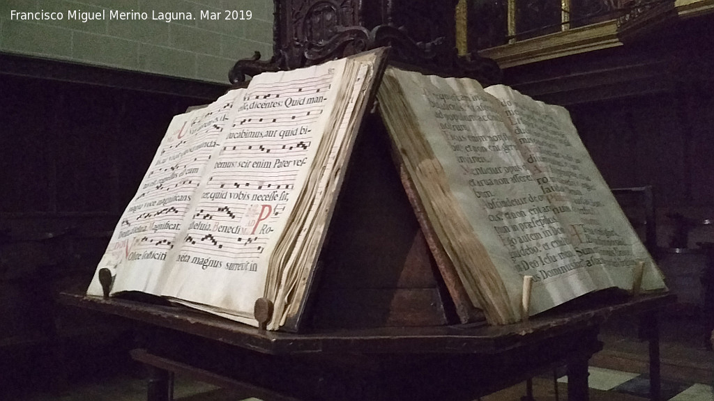 Basílica de Santa María de los Sagrados Corporales - Basílica de Santa María de los Sagrados Corporales. Libros de coral