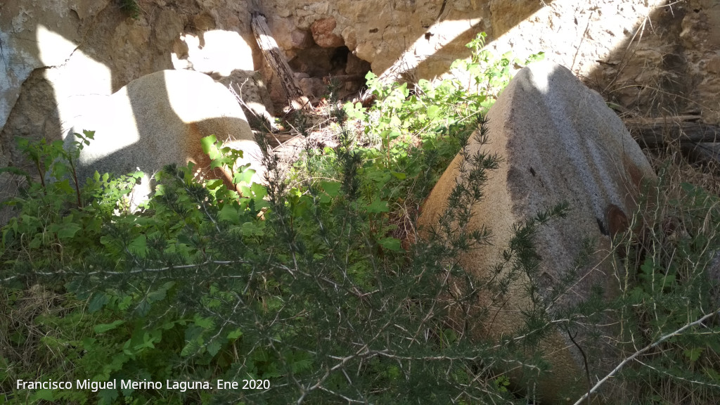Molino del Moro - Molino del Moro. Piedras de molino