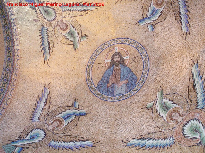 Cripta del Barón Velasco - Cripta del Barón Velasco. 