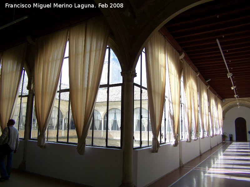 Hospital de Santiago. Patio Central - Hospital de Santiago. Patio Central. Galería alta