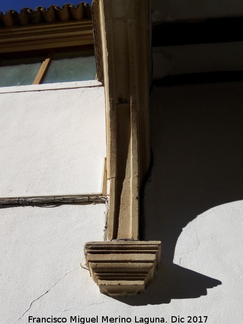 Hospital de Santiago. Patios Laterales - Hospital de Santiago. Patios Laterales. Terminación de galería inferior