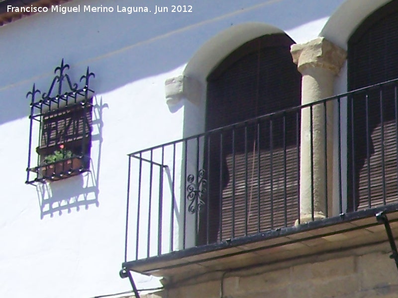 Mesón Nuevo - Mesón Nuevo. Rejería y arco