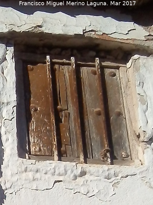 Casa de la Calle Nueva nº 56 - Casa de la Calle Nueva nº 56. Ventana de clavazón