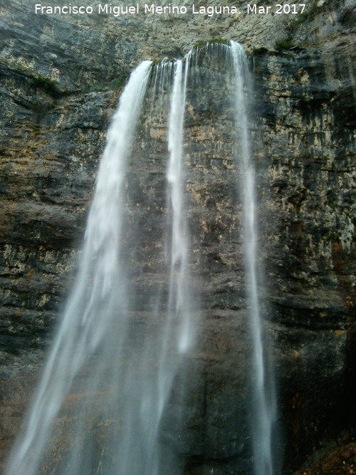 Cascada del Río Mundo - Cascada del Río Mundo. 