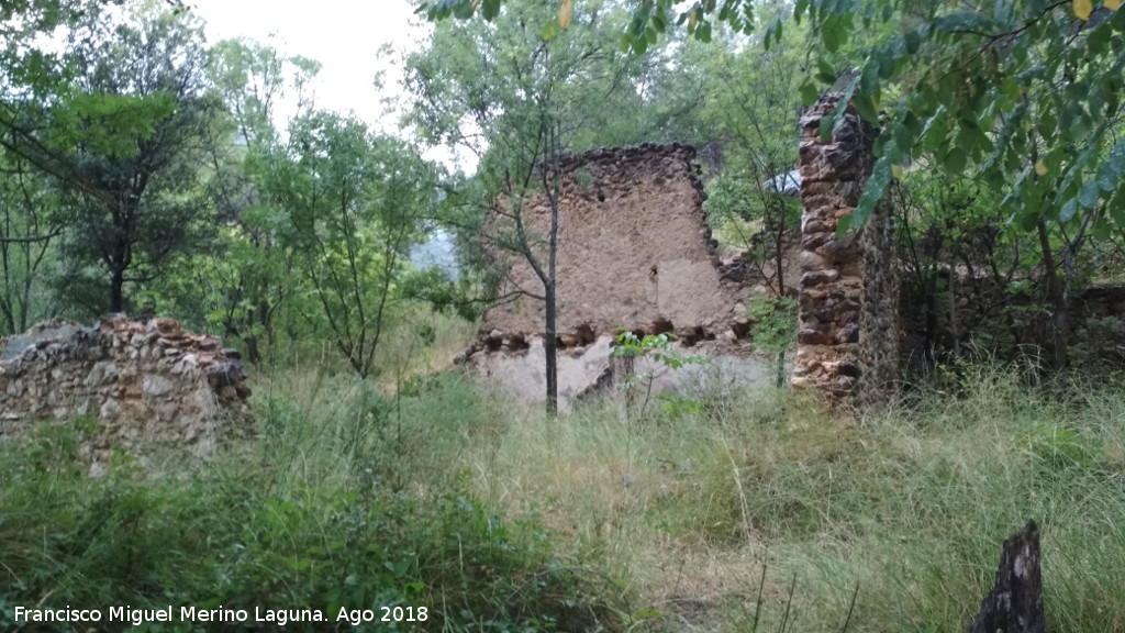 Aldea Casicas del Río Segura - Aldea Casicas del Río Segura. Casas en ruinas en su antigua ubicación