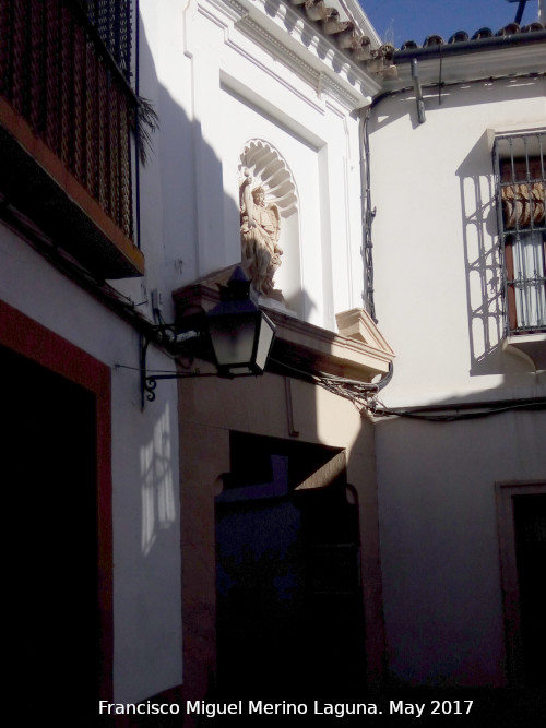 Calle Junio Galin - Calle Junio Galin. Portada de entrada a la calle desde San Eulogio