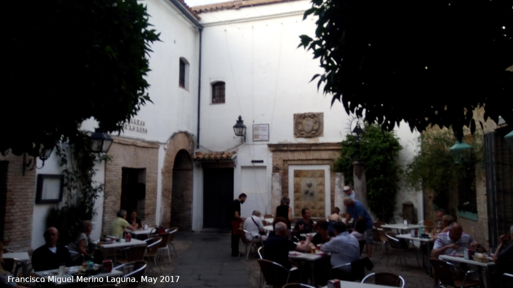 Calle de la Luna - Calle de la Luna. Plazoleta