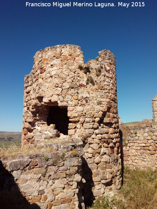 Castillo del Berrueco - Castillo del Berrueco. Torreón circular izquierdo