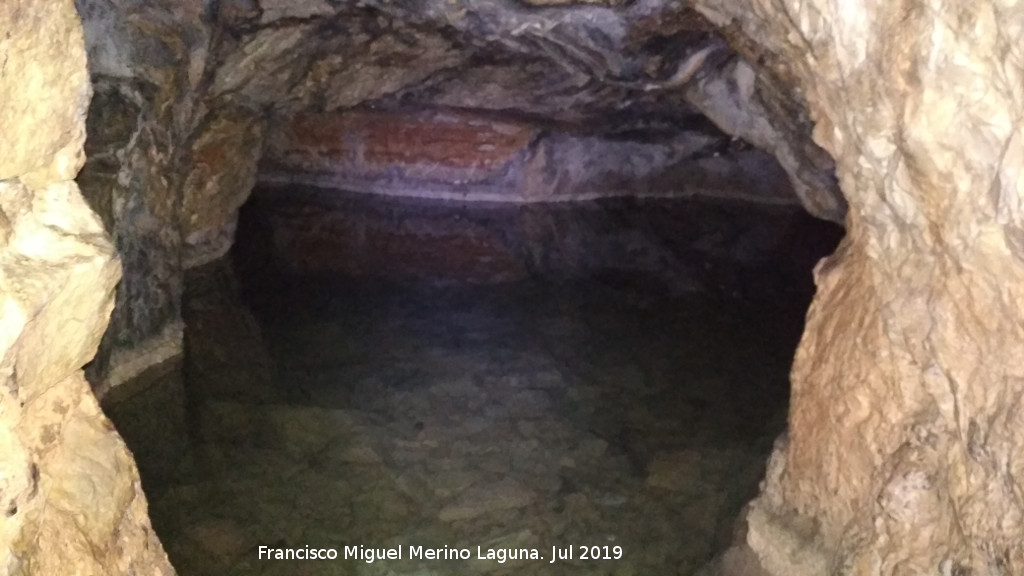 Cueva del Agua - Cueva del Agua. Lago