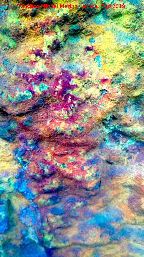 Pinturas rupestres de la Cueva de Río Frío III - Pinturas rupestres de la Cueva de Río Frío III. Tratada con Dstretch