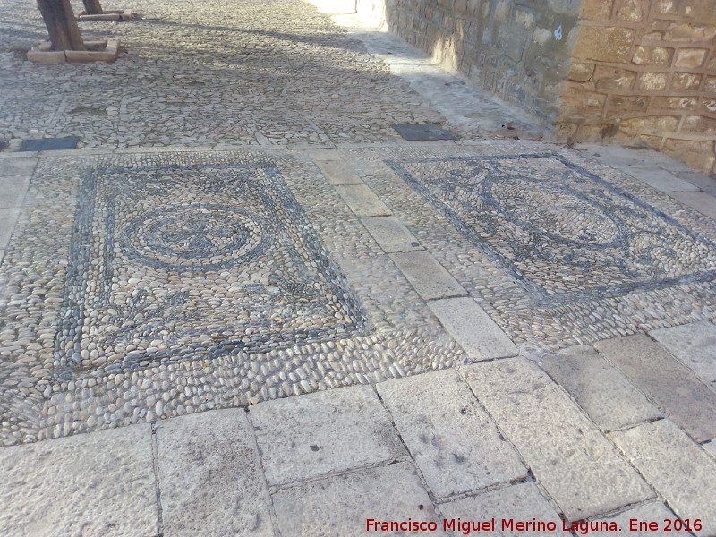 Iglesia de Santa María La Mayor - Iglesia de Santa María La Mayor. Mosaicos de la lonja