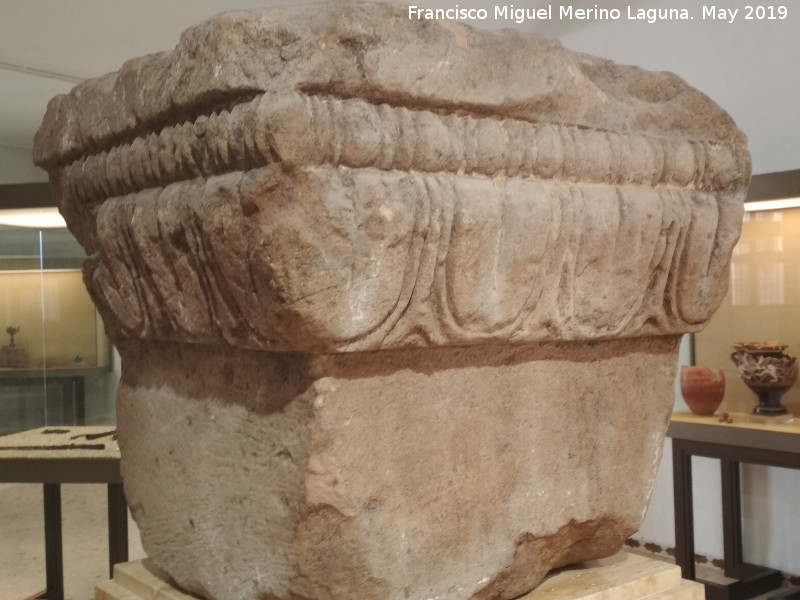 Iberos - Iberos. Capitel ibérico siglos V-IV a.C. - Museo Arqueológico de Linares