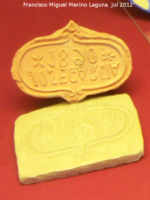 Historia de Úbeda - Historia de Úbeda. Sello alfarero siglo XIX. Museo Arqueológico de Úbeda