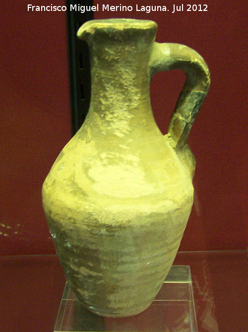 Historia de Úbeda - Historia de Úbeda. Jarra del siglo XV. Museo Arqueológico de Úbeda