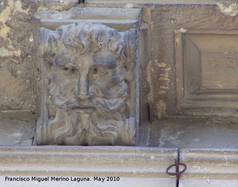 Palacio de la Rambla - Palacio de la Rambla. Mascarón 6 y detalle de la anilla