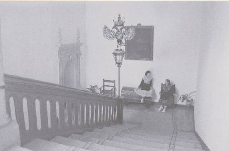 Palacio del De�n Ortega - Palacio del De�n Ortega. Escalera foto antigua