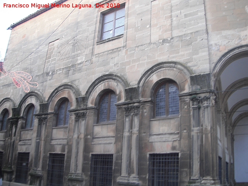 Antiguas Casas Consistoriales - Antiguas Casas Consistoriales. Arranque de los arcos de la galería lateral
