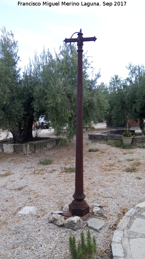Casería de Torres - Casería de Torres. Farola de hierro fundido
